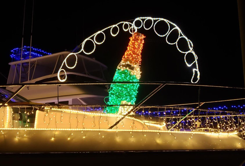 Newport Beach Christmas Boat Parade Decorating Service