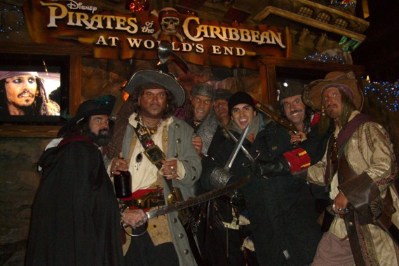 pirate entertainers promoting POTC 3 
