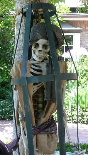 pirate skeleton ingibbet cage for rent