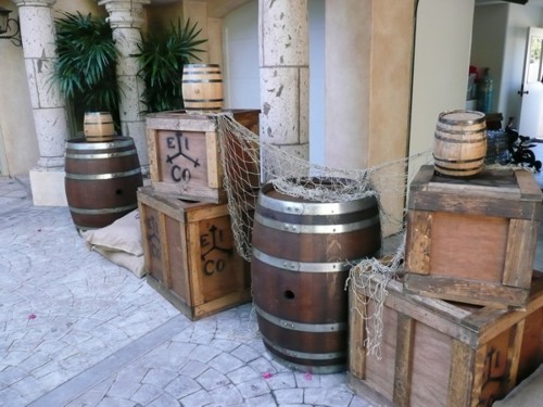 pirate cargo props - barrels and crates